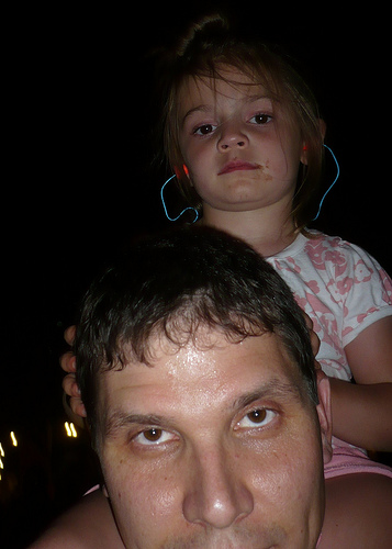 Alana up close to Charlie Robison at The Nutty Brown Cafe (on Tim's shoulders; picture by Tim)