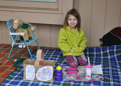 Alana's "picnic breakfast" in 40-degree weather in January