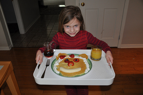 Alana Ready to Take Breakfast in Bed to Mom