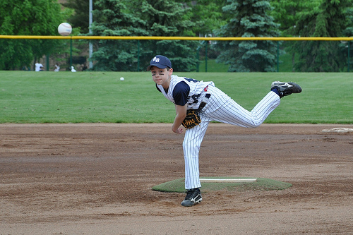 Pitching (warm-up)